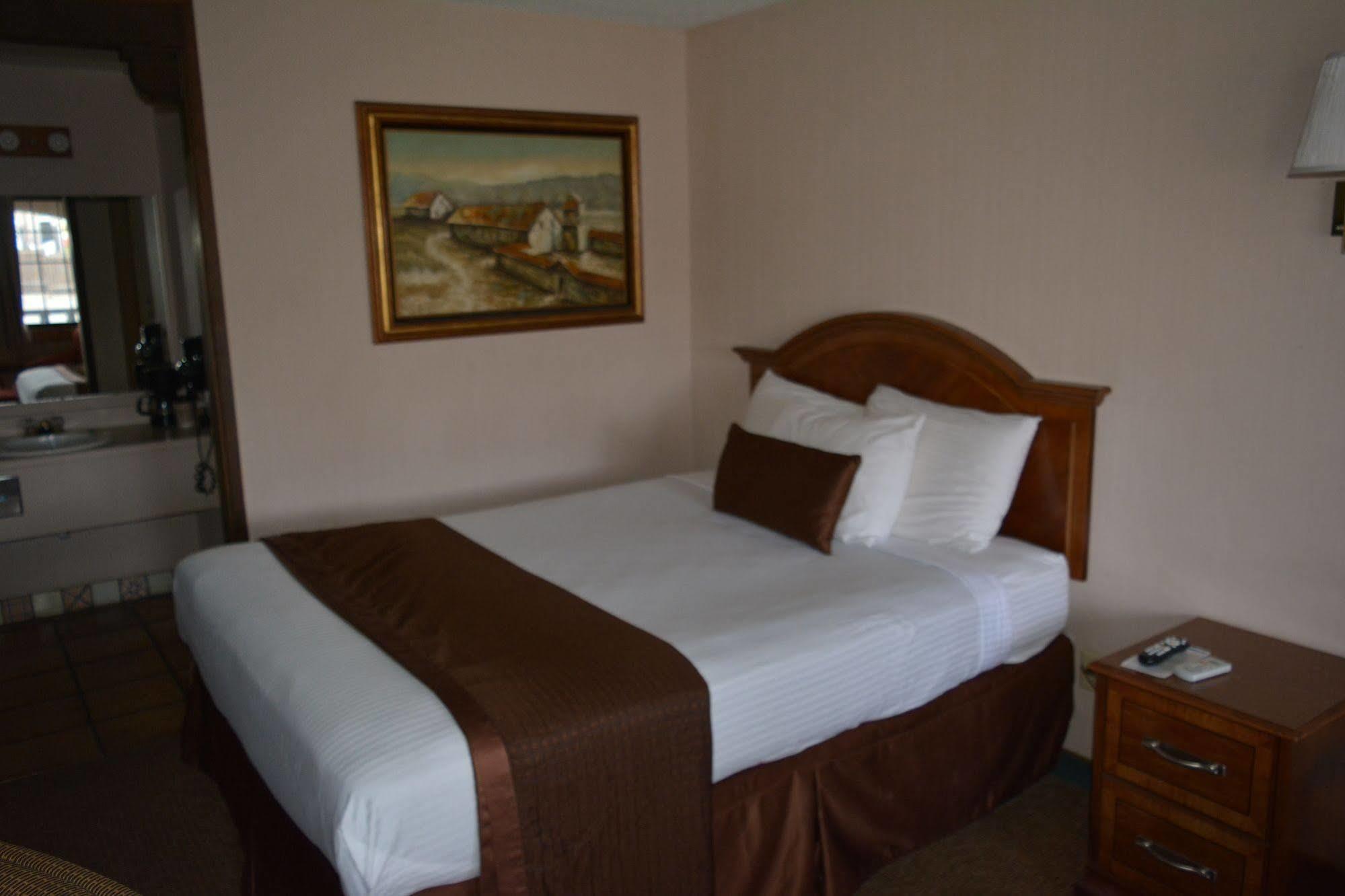 Eldorado Inn เบเกอร์ซิตี้ ภายนอก รูปภาพ